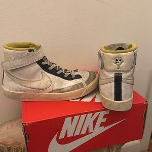 Nike Blazer Mid 77 White Sneakers with COLOR CHANGE SWOOSH size 1.5 little kids